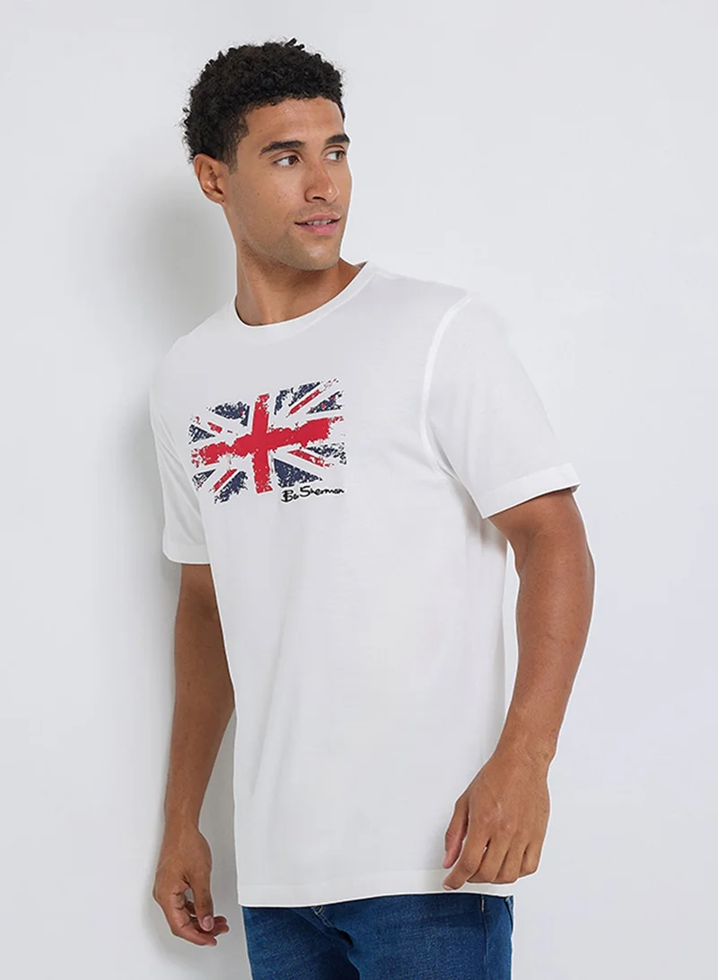 بين شيرمان تيشيرت بياقة دائرية بطبعة صدر من قطن بيما